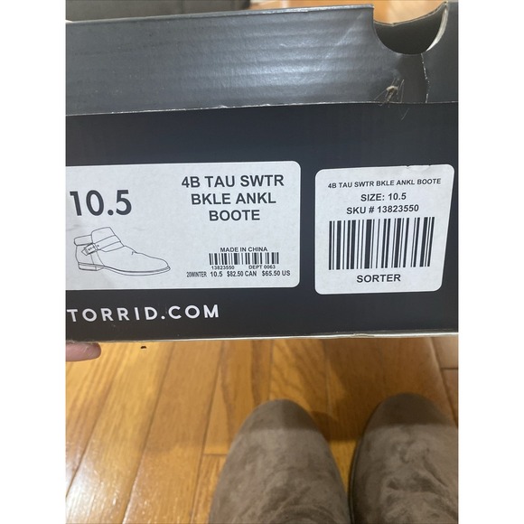 Torrid Buckle Boot Size 10.5 Taupe Ankle‎ Bootie Zip Up Winter - Picture 9 of 9